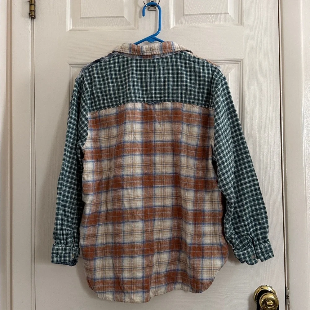 Women’s American Eagle Patchwork Flannel - Picture 2 of 5